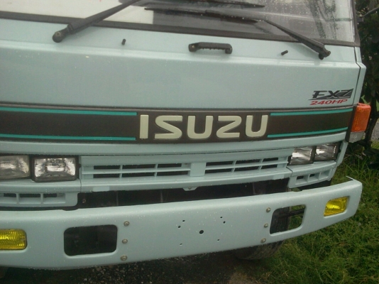 ขายรถบรรทุกสิบล้อดั๊มพ์ Isuzu FTR 240 แรง เกียร์ฟูลเลอร์ 2 เพลาดั๊มพ์สามมิตร ทะเบียนพร้อม