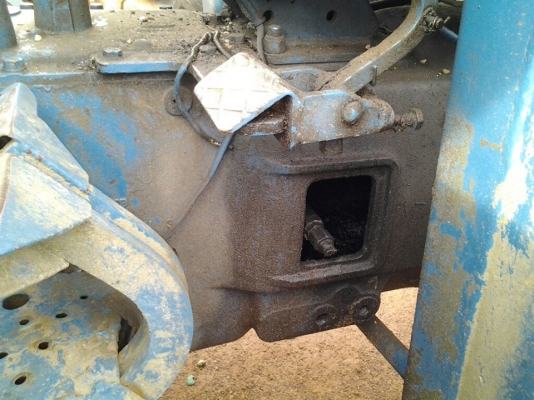 ขายรถไถฟอร์ด6610ติดบุ้งกี๋หน้า ขายรถไถฟอร์ด6610ติดบุ้งกี๋หน้า