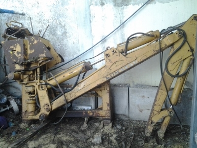 SALE!!!- ชุดบูมมือขุด รถหน้าตัก-หลังขุด พร้อมขาตั้ง KOMATSU มือสองจากญี่ปุ่น= 80,000 บาท