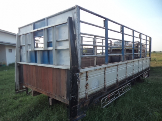 ขายกะบะ6ล้อยาว5.50เมตรพร้อมคอกเหล็กแป็บ สภาพสวยๆ