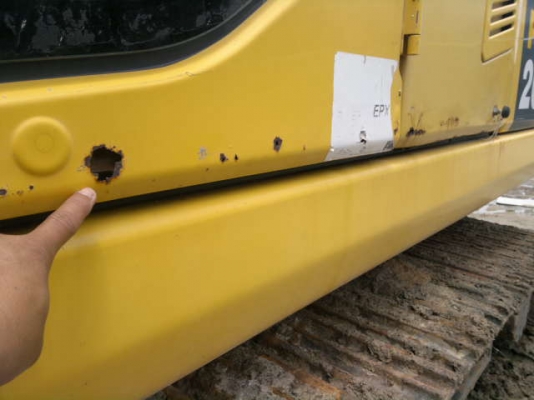 ขายรถแบคโฮ KOMATSU PC-200-7 ใบอินวอย ปี.2006 รถสวย ไฟฟ้าครบ รถใช้งานได้สมบูรณ์