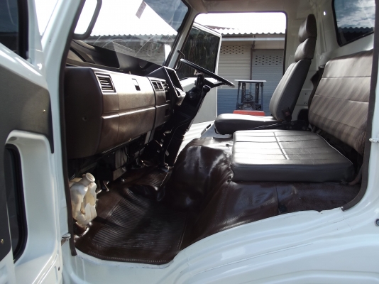 ลดราคาสุดๆ HINO  FC146A  150 แรงม้า WO6D  รถบรรทุกหกล้อติดเครนทานาโน่3ตัน3ปลอก2ชักช่วงยาว6เมตรกระบะยาว5.40 เมตร