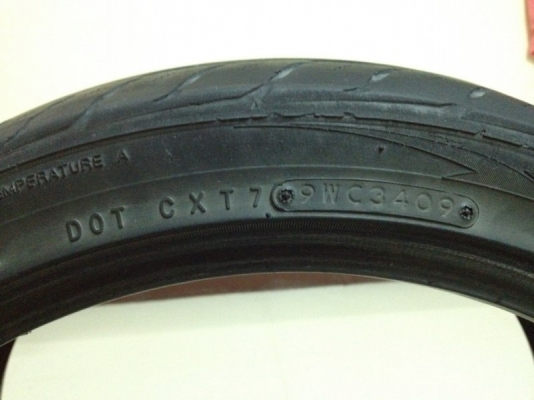 ขายถูกๆ ยาง 225/40/18 ปี 3409 TOYO proxes4 (Made in Japan) มี 1 คู่ และ...
