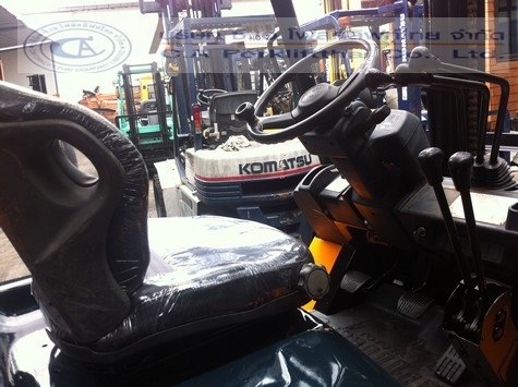 ขายรถ โฟล์คลิฟท์ TOYOTA รุ่น 7-FD30