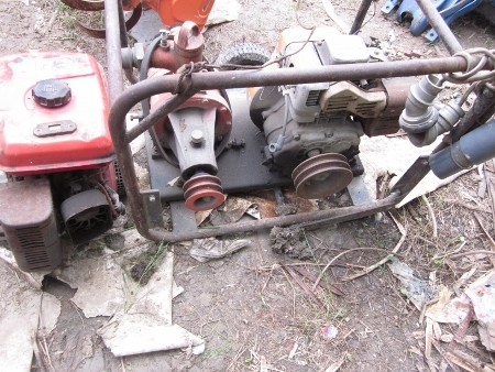 ขาย-เครื่องยนต์เบนซิน สำหรับเครื่องสูบน้ำ ปั๊มน้ำ จำนวน 2 ตัว ราคาเพียง 4,800 บาทเท่านั้น