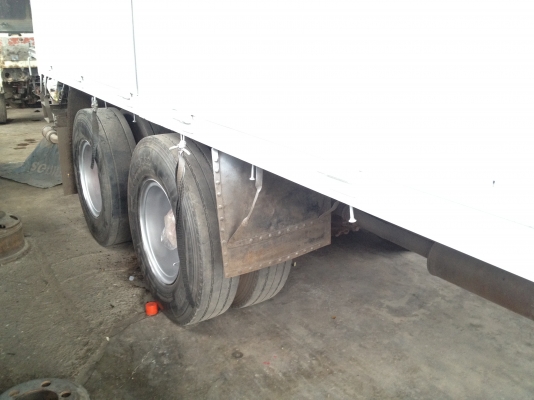 ขาย 10 ล้อ เพลาเดียว ไม่ดั้ม HINO 260 แรงม้า ขาย 10 ล้อ เพลาเดียว ไม่ดั้ม HINO 260 แรงม้า