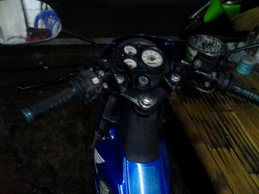 ฮอนด้าโซนิคไมค์ขาว