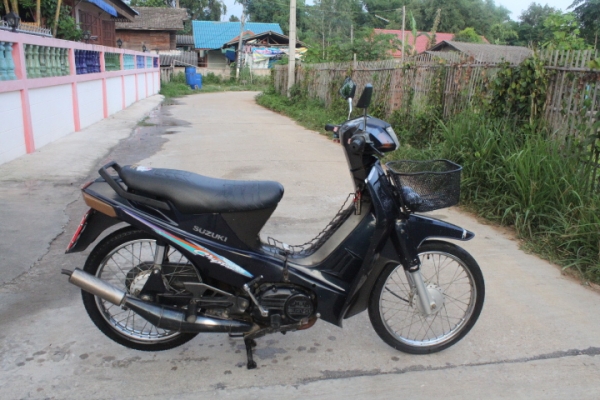 SUZUKI คริสตัล ทะเบียนพร้อมโอนเดิมๆสุดๆภาษีพึ่งขาด1ปีขายถูกๆ5500บาท SUZUKI คริสตัล ทะเบียนพร้อมโอนเดิมๆสุดๆภาษีพึ่งขาด1ปีขายถูกๆ5500บาท