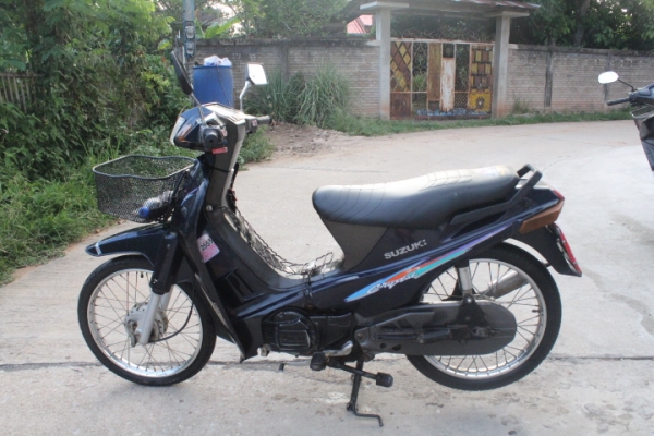 SUZUKI คริสตัล ทะเบียนพร้อมโอนเดิมๆสุดๆภาษีพึ่งขาด1ปีขายถูกๆ5500บาท