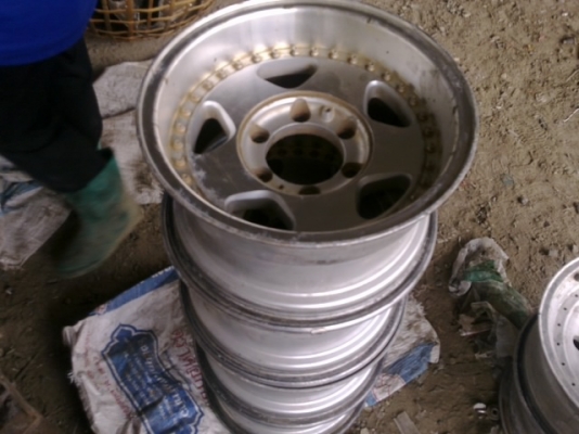 แม็กเรโทร  ขอบ 15 ออฟลึก