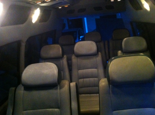 ขายรถตู้โตโยต้าหลังคาสูงหัวจรวดตาเหยี่ยวปี 2000 ขายรถตู้โตโยต้าหลังคาสูงหัวจรวดตาเหยี่ยวปี 2000