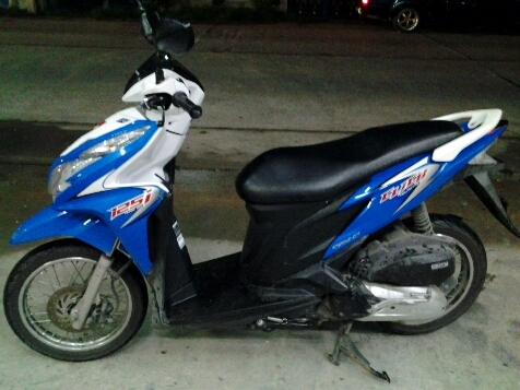 ฝากขายHONDA คลิก125iตัวใหม่ครับ15900สนใจ0853647170