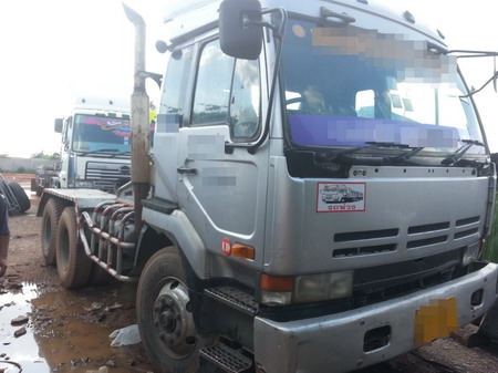 นิสันหัวลิทั่ม พร้อมหางก้างสามเพลาพร้อมเครื่องเจ็นเซ็ต เครื่อง290T ราคาต่อรองได้ครับ