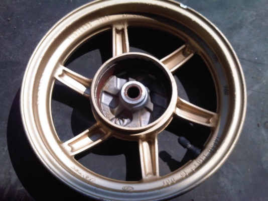 แม๊กหลัง zx พร้อมโช็คหลัง สภาพสวย แม๊กหลัง zx พร้อมโช็คหลัง สภาพสวย