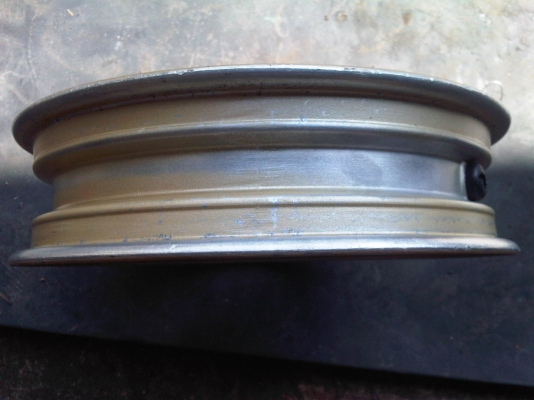 แม๊กหลัง zx พร้อมโช็คหลัง สภาพสวย แม๊กหลัง zx พร้อมโช็คหลัง สภาพสวย