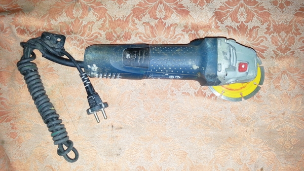 ขายลูกหมูหินเจียขนาด4นิ้วกำลังวัตต์สูงๆยี่ห้อboschสภาพสวยๆเดิมๆครับ