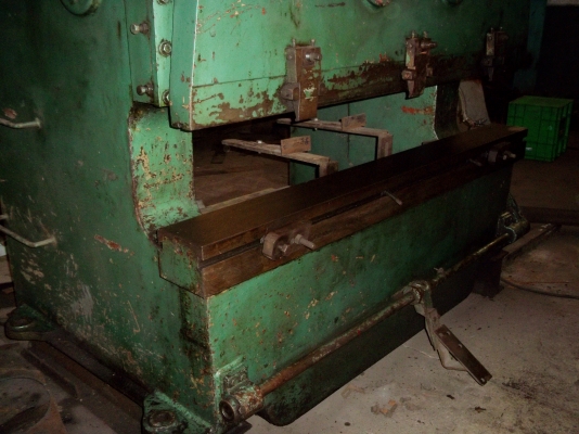 ขายแล้ว จ.ตาก เครื่องพับเหล็กญี่ปุ่น สภาพดี 80\% ลดราคา 210,000