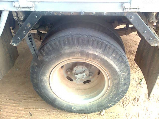 ต้องการขาย / รถ 6 ล้อ ISUZU 115