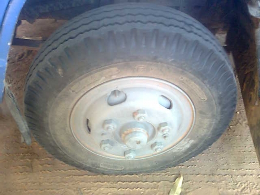 ต้องการขาย / รถ 6 ล้อ ISUZU 115