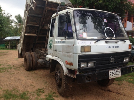 ขาย 6ล้อดั๊ม NISSAN UD ปี39 เครื่องใหญ่ PE6 180HP แห้งดีไม่เยิ้ม แรงจริง ช่วงล่างแน่นคัสซีดี ไม่ผุ กระบะดั๊มเหล็ก 6 ตัน ยาว3.8ม.สภาพดี พ.พาวเวอร์ เบรคทริฟฟี่ ยาง900 ดี6เส้น หัวบางเดิมภายในดี คอนโซลครบ หร้อมใช้ พร้อมลุยงาน ราคาต่อรองได้ครับ