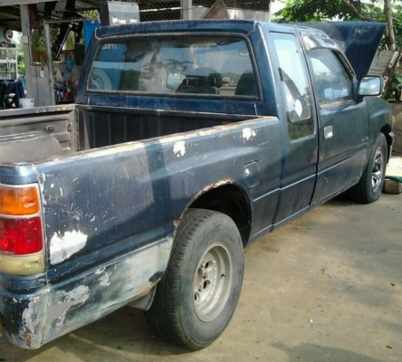 ISUZU TFR มังกรทอง SPACECAB 2.5 MT ปี 38 รถสภาพดีพร้อมใช้งานได้เลย เครื่อง 90 HP แน่นแรงดีไม่เยิ้ม ภายในเก๋งคอนโซลสวยครบ พวงมาลัยเพาเวอร์ กระบะปูพื้นยางลายเนอร์ไม่มีผุกร่อน ช่วงล่างคัชซีสวยไม่มีดาม ยางสภาพดี 4 เส้นประมาณ 60\% พร้อมใช้งาน เอกสารทะเบียนครบพร