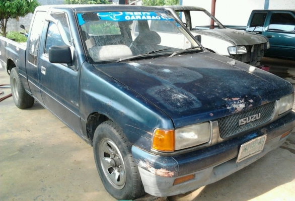 ISUZU TFR มังกรทอง SPACECAB 2.5 MT ปี 38 รถสภาพดีพร้อมใช้งานได้เลย เครื่อง 90 HP แน่นแรงดีไม่เยิ้ม ภายในเก๋งคอนโซลสวยครบ พวงมาลัยเพาเวอร์ กระบะปูพื้นยางลายเนอร์ไม่มีผุกร่อน ช่วงล่างคัชซีสวยไม่มีดาม ยางสภาพดี 4 เส้นประมาณ 60\% พร้อมใช้งาน เอกสารทะเบียนครบพร