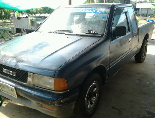 ISUZU TFR มังกรทอง SPACECAB 2.5 MT ปี 38 รถสภาพดีพร้อมใช้งานได้เลย เครื่อง 90 HP แน่นแรงดีไม่เยิ้ม ภายในเก๋งคอนโซลสวยครบ พวงมาลัยเพาเวอร์ กระบะปูพื้นยางลายเนอร์ไม่มีผุกร่อน ช่วงล่างคัชซีสวยไม่มีดาม ยางสภาพดี 4 เส้นประมาณ 60\% พร้อมใช้งาน เอกสารทะเบียนครบพร