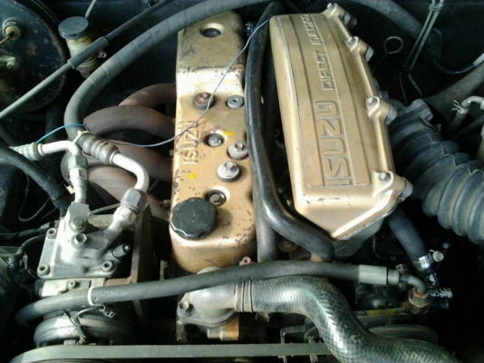 ISUZU TFR มังกรทอง SPACECAB 2.5 MT ปี 38 รถสภาพดีพร้อมใช้งานได้เลย เครื่อง 90 HP แน่นแรงดีไม่เยิ้ม ภายในเก๋งคอนโซลสวยครบ พวงมาลัยเพาเวอร์ กระบะปูพื้นยางลายเนอร์ไม่มีผุกร่อน ช่วงล่างคัชซีสวยไม่มีดาม ยางสภาพดี 4 เส้นประมาณ 60\% พร้อมใช้งาน เอกสารทะเบียนครบพร