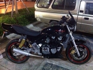 ด่วนขาย Kawasaki Zephyr 400 ทะเบียนสภาพสวยๆราคาโดนๆ 69000