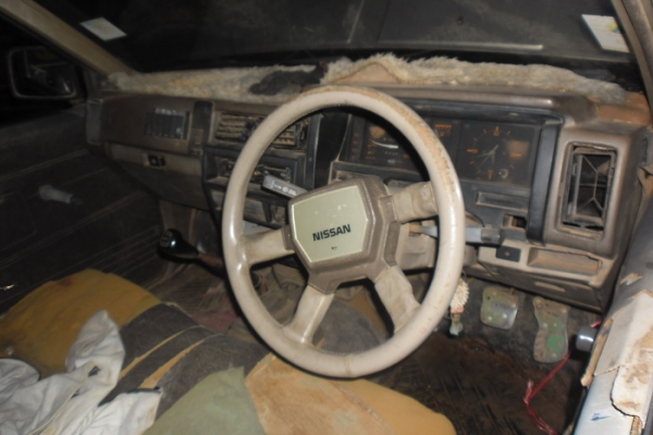 ***ขายแล้วครับขอบคุณ Truck2hand ขาย ขาย กระบะตอนเดียว NISSAN BIG-M TD2.5 ฝาขาวปี30/87 สภาพต้องเก็บ เครื่องTD 2.5 ฝาขาว ติดง่าย วิ่งดี ใบพัดฟรี ของเหลวต้องถ่าย ท่อไอเสียขาด น้ำมันเบรคแห้ง ช่วงล่างดี มีส่ายนิดๆ คัสซีสวยไม่ผุไม่บวม ยางพอใช้ พื้นกระบะผุเยอะ ฝ