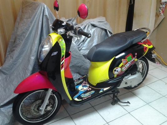 ขาย Scoopy-i ปี55 หัวฉีดประหยัดน้ำมัน วิ่งน้อยสวยๆ ราคาถูกๆตจวส่งได้ครับ