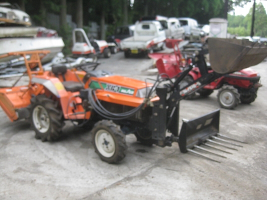 ขายรถไถTRACTOR KUBOTA XB1 BUL ACE 12แรง ติดกระบวย พร้อมใช้งาน ขายรถไถTRACTOR KUBOTA XB1 BUL ACE 12แรง ติดกระบวย พร้อมใช้งาน