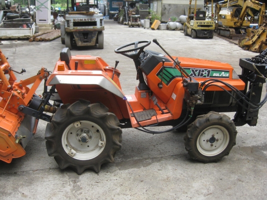 ขายรถไถTRACTOR KUBOTA XB1 BUL ACE 12แรง ติดกระบวย พร้อมใช้งาน ขายรถไถTRACTOR KUBOTA XB1 BUL ACE 12แรง ติดกระบวย พร้อมใช้งาน