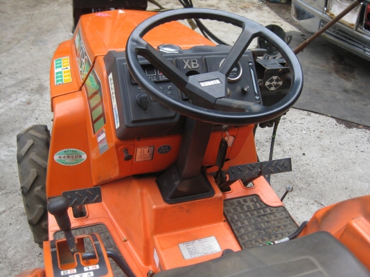 ขายรถไถTRACTOR KUBOTA XB1 BUL ACE 12แรง ติดกระบวย พร้อมใช้งาน ขายรถไถTRACTOR KUBOTA XB1 BUL ACE 12แรง ติดกระบวย พร้อมใช้งาน