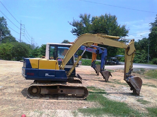 ขายด่วน  รถขุด KOMATSU PC60-5 รถเก่าญี่ปุ่น พร้อมใช้งาน มีใบอินวอยล์.