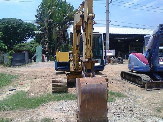 ขายด่วน  รถขุด KOMATSU PC60-5 รถเก่าญี่ปุ่น พร้อมใช้งาน มีใบอินวอยล์.