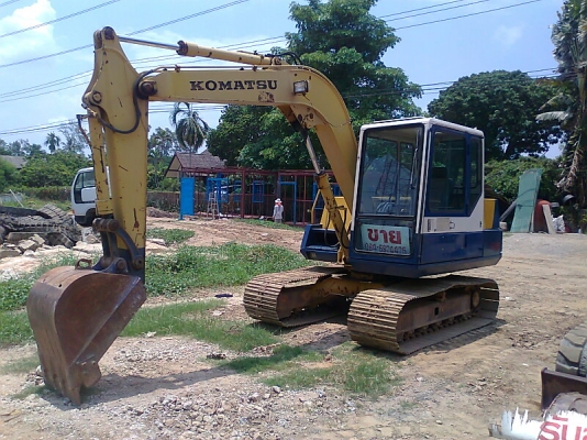 ขายด่วน  รถขุด KOMATSU PC60-5 รถเก่าญี่ปุ่น พร้อมใช้งาน มีใบอินวอยล์.