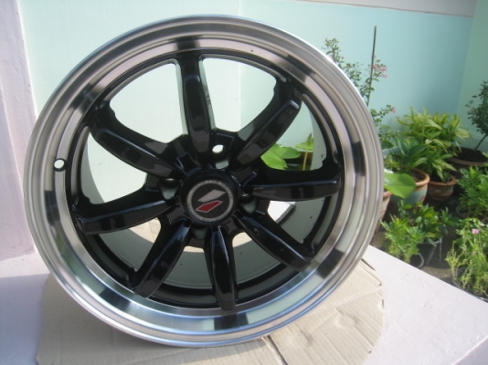 ขายล้อแม็ก Lenso PD9 15"x8" et 25 4รู 100 ล้อปัดเงามาใหม่สีเดิมครับ ไม่มีคด ไม่มีดุ้ง (081-3747940)