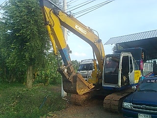 ขายรถกระบะ 4 ประตู TOYOTA D4D 4 ประตู เครื่อง 2500 เกียร์ธรรมดา เชื้อเพลิงดีเซล พวงมาลัยเพาเวอร์ เกียร์ธรรมดา ราคา 370000