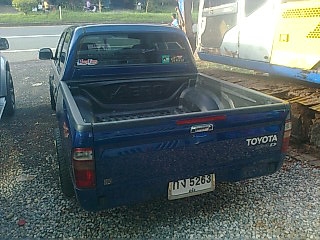 ขายรถกระบะ 4 ประตู TOYOTA D4D 4 ประตู เครื่อง 2500 เกียร์ธรรมดา เชื้อเพลิงดีเซล พวงมาลัยเพาเวอร์ เกียร์ธรรมดา ราคา 370000