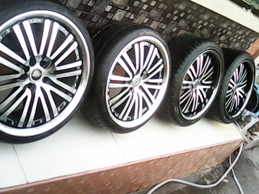 ขายแม็กซ์พร้อมยาง VIP ขอบ 18 สภาพนางฟ้า