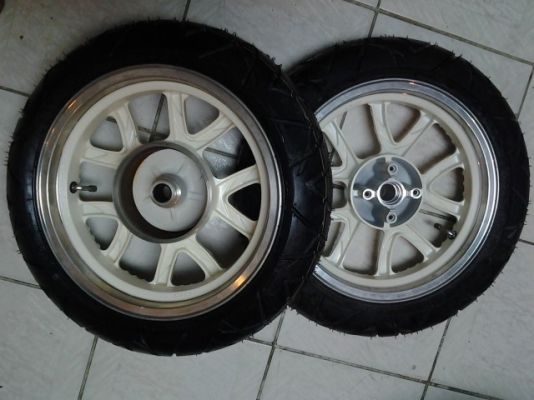 ขาย Max ขอบ13 ใส่PCX แต่งแนวVIP พร้อมยางirc mb99 ของมือ1 โล๊ะๆ