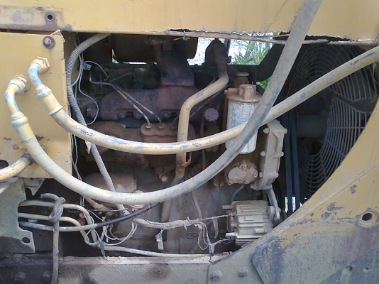 ขายด่วน  รถแทรคเตอร์ CAT D4E รถพร้อมใช้งาน ช่วงล่างสวย