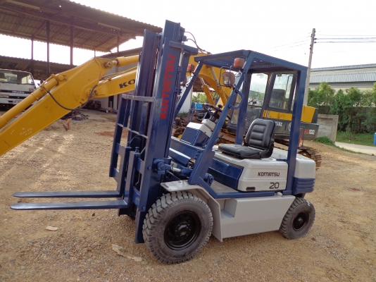 ขายรถยก KOMATSU FG 20-11 เครื่องเบนซิน ติดต่อคุณยุทธิ์ โทร. 081-9870866 คุณจิ๊ด โทร. 089-7949488