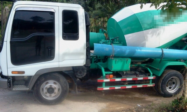 ISUZU 195 แรงม้า รถโม่ 3 คิว มีใบอินวอยซ์ ISUZU 195 แรงม้า รถโม่ 3 คิว มีใบอินวอยซ์