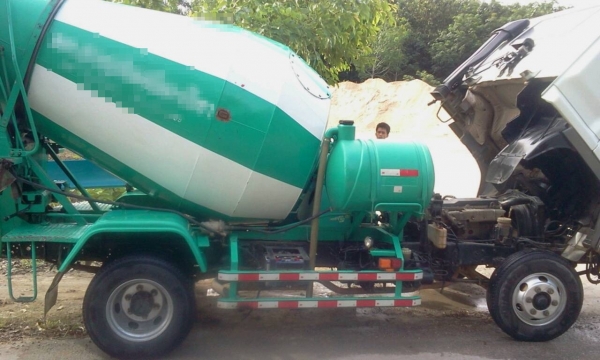 ISUZU 195 แรงม้า รถโม่ 3 คิว มีใบอินวอยซ์ ISUZU 195 แรงม้า รถโม่ 3 คิว มีใบอินวอยซ์