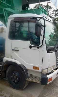 รถโม่สามคิวยี่ห้อนิสสัน จำนวน 210 แรงม้า มีใบอินวอยซ์ รถโม่สามคิวยี่ห้อนิสสัน จำนวน 210 แรงม้า มีใบอินวอยซ์