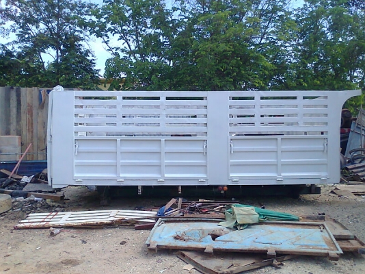 ขายด่วน  กระบะดั้มรถสิบล้อ พร้อมกระบอกยก พร้อมใช้งาน