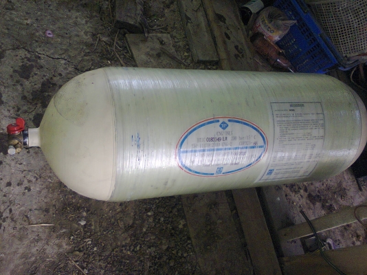 ถังแก๊ส NGV   สภาพสวยๆ  มีมาตรฐาน ไม่เหมือนแบบธรรมดาทั่วไป  พร้อมขายึดถังหนามากๆ ครับ