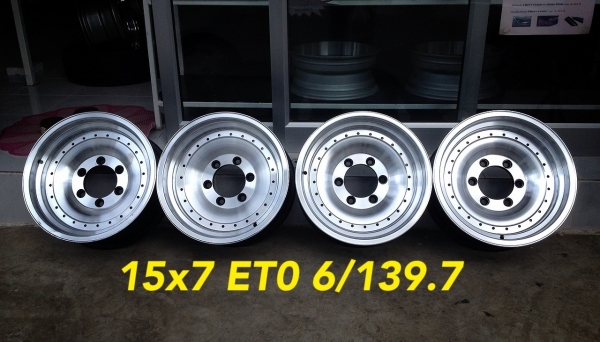 ขายล้อลายตัน ขอบ 15x7 ออฟ0 6 รู ออฟลึกๆ เงาๆ ครับ
